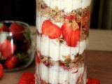 Strawberry Parfait – low-calorie breakfast or dessert recipe