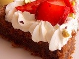 Gateau aux fraises, chantilly et chocolat