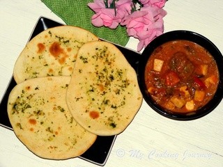 Naan – Garlic Naan (Oven baked Flatbread)