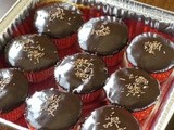 Vanilla cupcakes with chocolate frosting