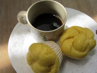 Steamed Pumpkin Buns aka pumpkin mantou - 南瓜馒头