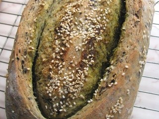 Seaweed With Pesto Bread Loaf