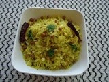 Poha Chivda/ Avalakki Chivda - Microwave version