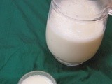 Homemade soy milk / how to make soy milk at home