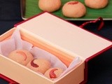 Rava ladoo (with condensed milk) / Semolina ladoo / Easy diwali recipes
