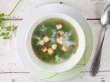 Chervil soup with croutons