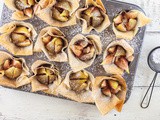 Crunchy mini fig pies