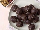 Raw Walnut-Goji Brownie Bites