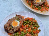 Dalyan Köfte – Meatloaf with boiled eggs, peas and carrots