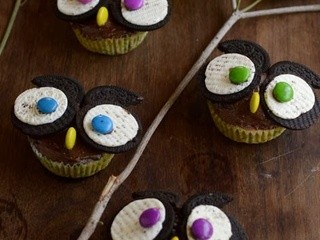 Oreo Cupcake Recipe-Owl Oreo Cupcakes