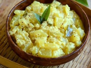 Poosanikkai Mor Kootu Recipe-Ash Gourd (white pumpkin) Mor Kootu