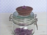 Muffin al cioccolato e violette Leone