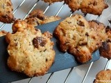 Cookies with chocolate and walnuts