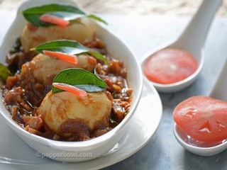 Egg Gravy Chettinad Style / Muttai Thokku