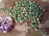 Pachai Mochai Masala Fry Recipe / Field Bean Recipe