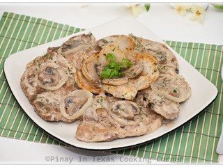 Pork Chops in Creamy Mushroom Sauce