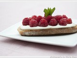 Toast with Cream Cheese & Berries