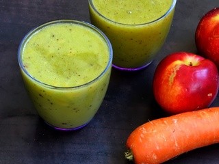 Kiwi, Carrot & Nectarine Smoothie