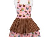 Aprons Anyone? Look at Me, i’m Donna Reed
