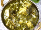 Palak Paneer (Indian Cottage Cheese in Spinach Gravy)