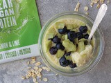 Overnight porridge proteico: una colazione light e fit senza cottura