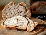 Pane integrale ai semi con lievito madre