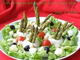 Pointes d'asperges dans oeufs durs sur Caesar salade