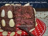 Red velvet cake gluten free con butter cheese cream al cioccolato e mandorle