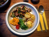 Rosmarin Kartoffen,Champignon,Baba Ganousch,Avocado,Joghurtspeise,vegetarisch