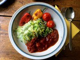 Zucchini Spaghetti,Reisnudeln,Tomatensoße,Bratgemüse,vegan