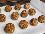 Coconut, Apricot and Sultana Snack Balls