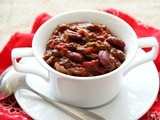 Shockingly Delicious Chili Mole with Red Beans and Raisins for #SundaySupper