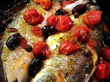 Pesce con pomodorini e olive alla siciliana