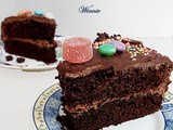 עוגת שוקולד עשירה עם גנאש שוקולד וקרם שוקולד