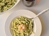 Spinach pasta with cold salmon salad