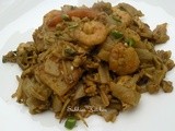 Kway Teow Goreng/Fried Flat Noodles