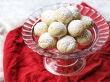 Almond Snowball Cookies (vegan option)