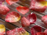 How to make candied rose petals, perfect for topping desserts and cakes