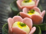 Aataa diye Phool Sondesh/Custard Apple flavoured Flower Sandesh