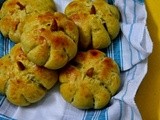 Pumpkin shaped dinner rolls