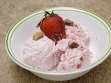 Strawberry Icecream with Pistachios :)