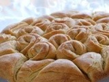 Το ψωμί της ευτυχίας  - γιορτινό, για τις χαρές σας