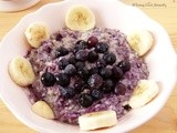 Breakfast with buckwheat flakes, blueberries and banana #vegan