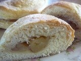 Double Quick Apple Buns Sprinkled with Cinnamon Sugar