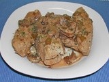 Poached chicken with wine and mushroom sauce