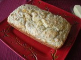 Cheesy onion bread with bacon