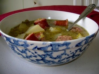 Crock pot meaty split pea soup