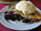 Fresh blackberry pie