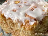 Honey bun cake