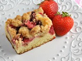 Strawberry Rhubarb Crumb Cake